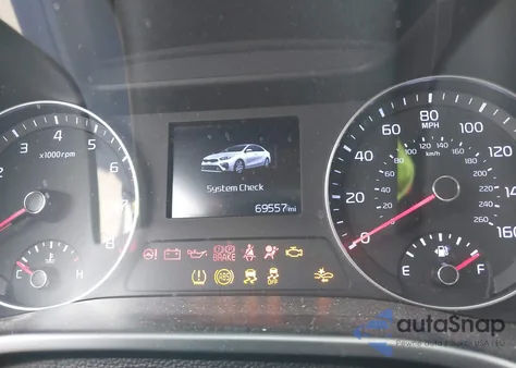 2021 Kia Forte Lxs из США, поврежденный, VIN 3KPF24AD9ME410130